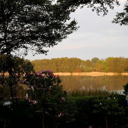 Bungalow Idylle Am See ノイルピーン エクステリア 写真