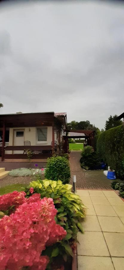 Bungalow Idylle Am See ノイルピーン エクステリア 写真