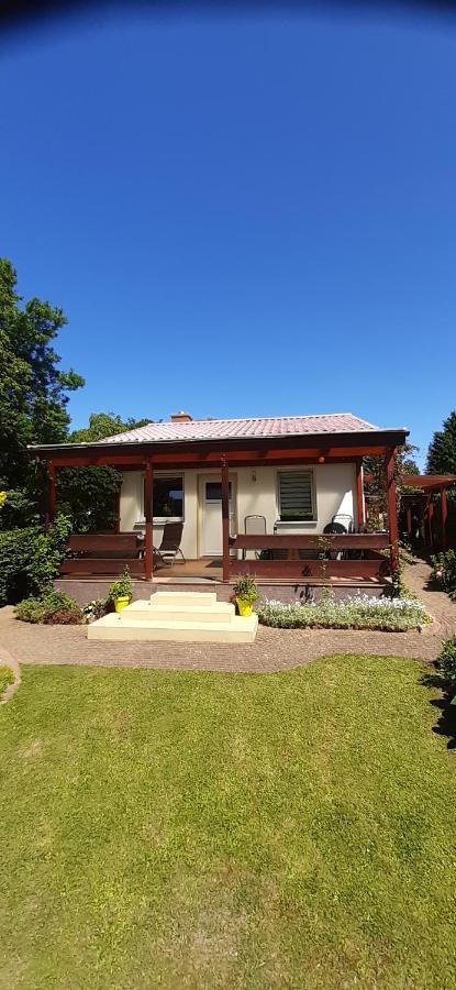 Bungalow Idylle Am See ノイルピーン エクステリア 写真