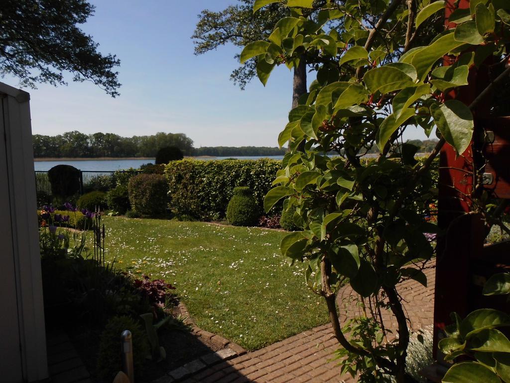 Bungalow Idylle Am See ノイルピーン エクステリア 写真