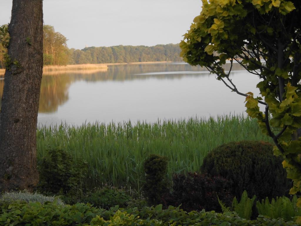 Bungalow Idylle Am See ノイルピーン エクステリア 写真