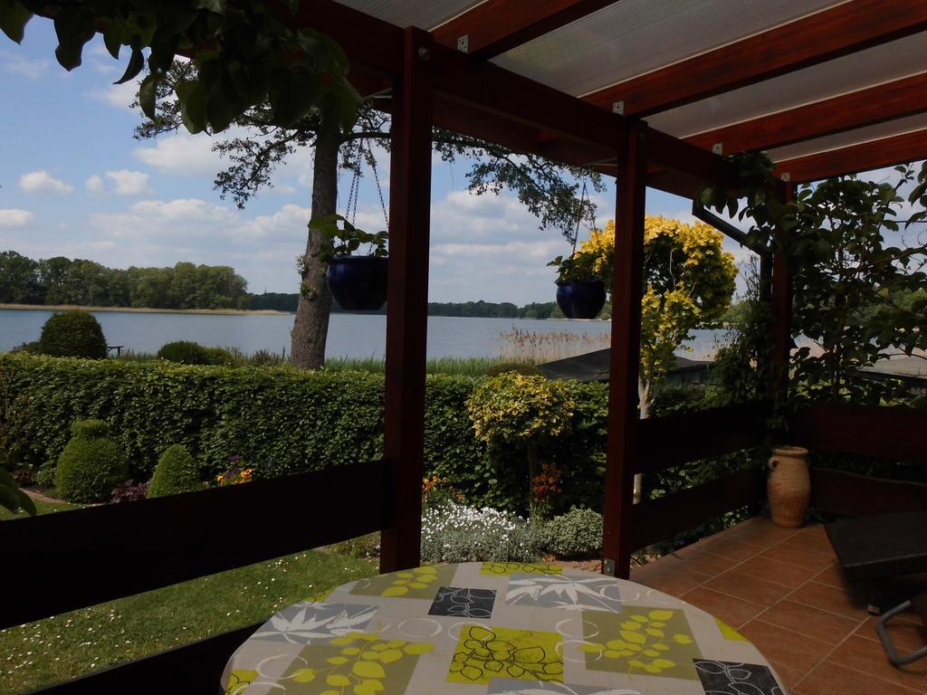 Bungalow Idylle Am See ノイルピーン エクステリア 写真