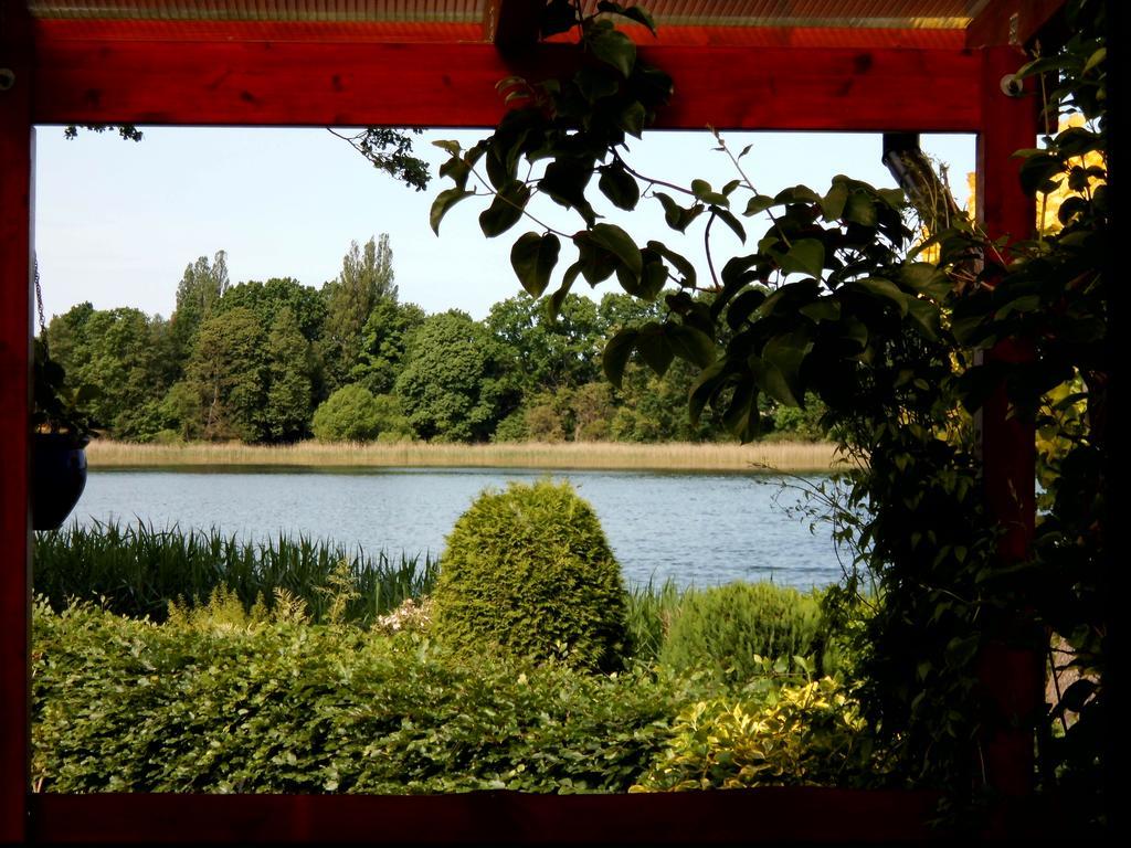 Bungalow Idylle Am See ノイルピーン エクステリア 写真